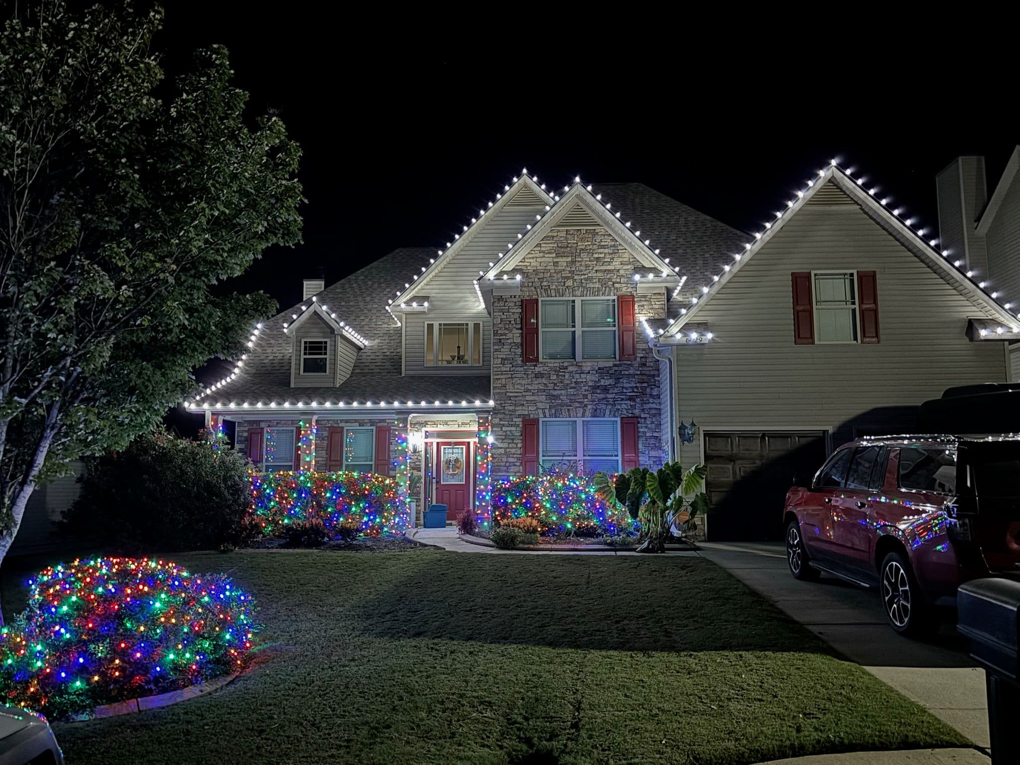 Project Holiday Lighting Installation for a Cheerful Home image