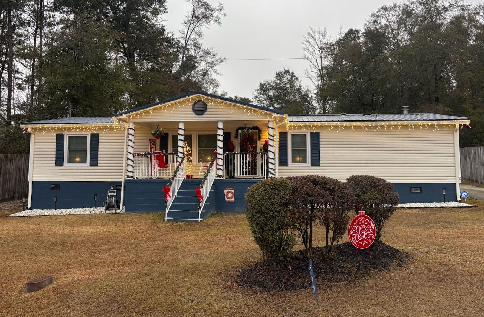 Brighten Your Holidays with Christmas Lights in Louisville image